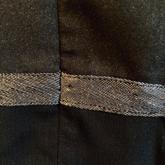 Black Blouse, Silver Detail, Sleeveless Fitted Top, Flared Bottom, Size S - Picture 5 of 9
